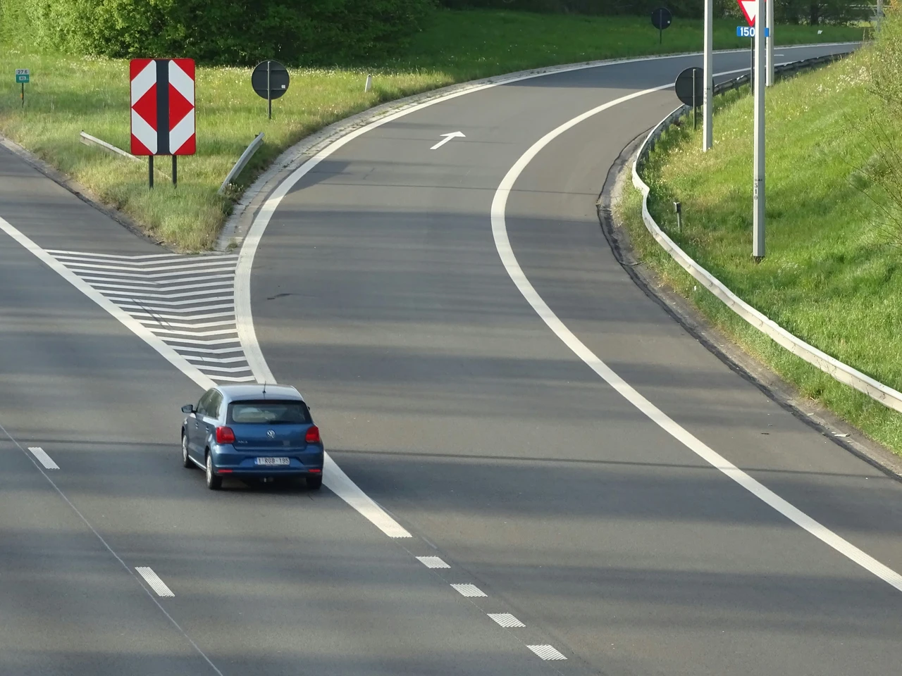 Il metodo tedesco per sfuggire alle multe: come aggirare gli autovelox in sicurezza Immagine selezionata