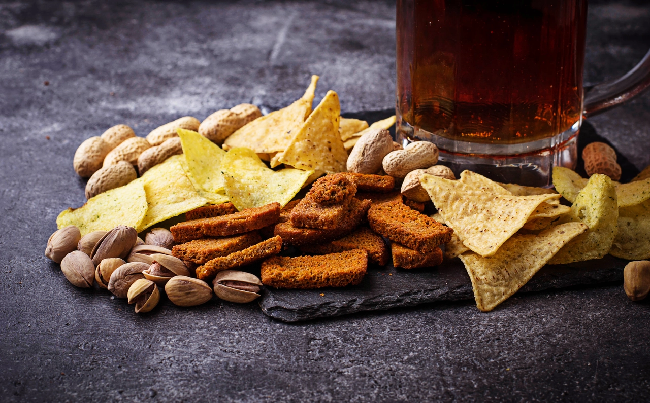 Snack salati sotto accusa, possono favorire la ritenzione idrica